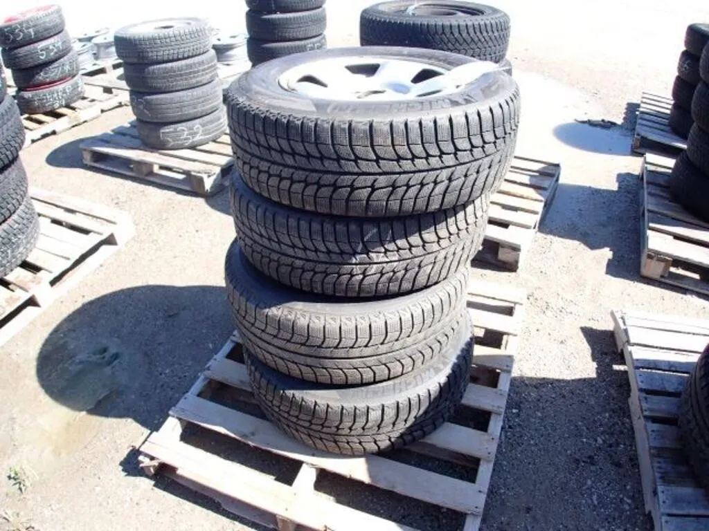 Qty Of (4) Michelin Latitude 245/65R17 Tire(s) &