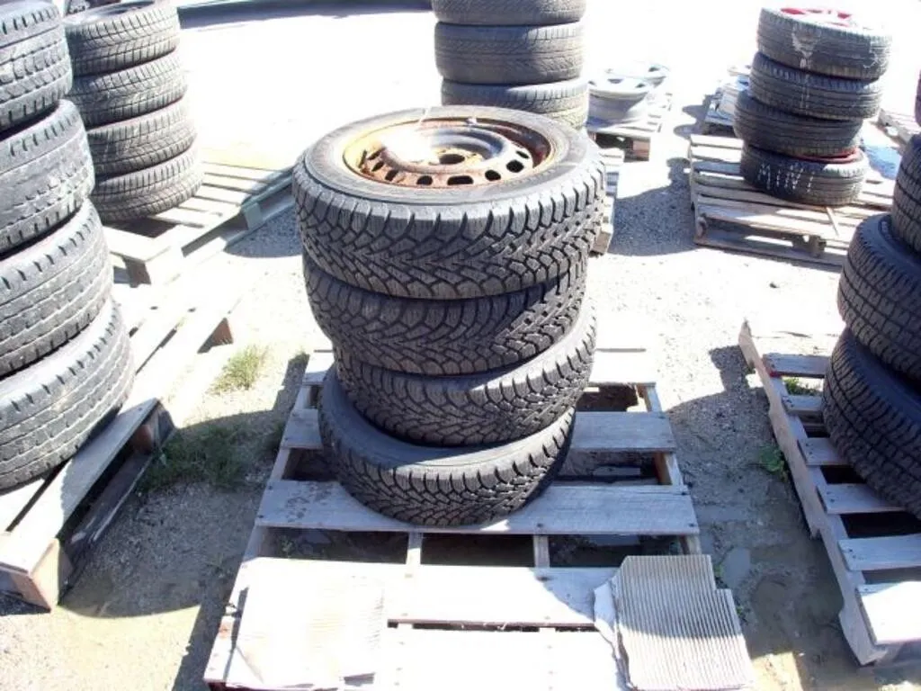 Qty Of (4) Goodyear Nordic 195/65R15 Winter