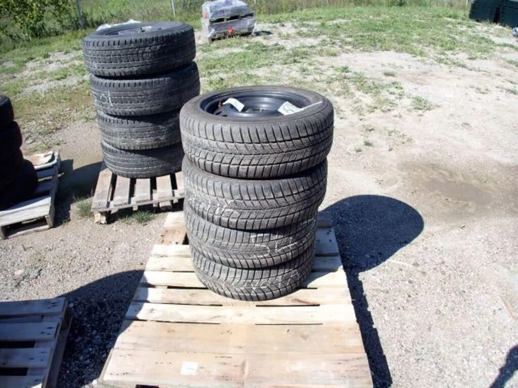 Qty Of (4) Barum Polaris 2 205/55R16 Tire(s) &
