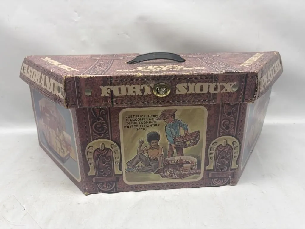 Fort Sioux Panorama Playcase Western Playset w/