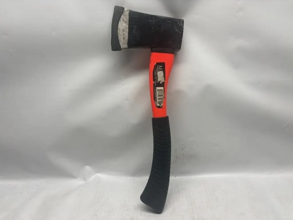 1-1/2 lb Axe with 15" Fiberglass Handle