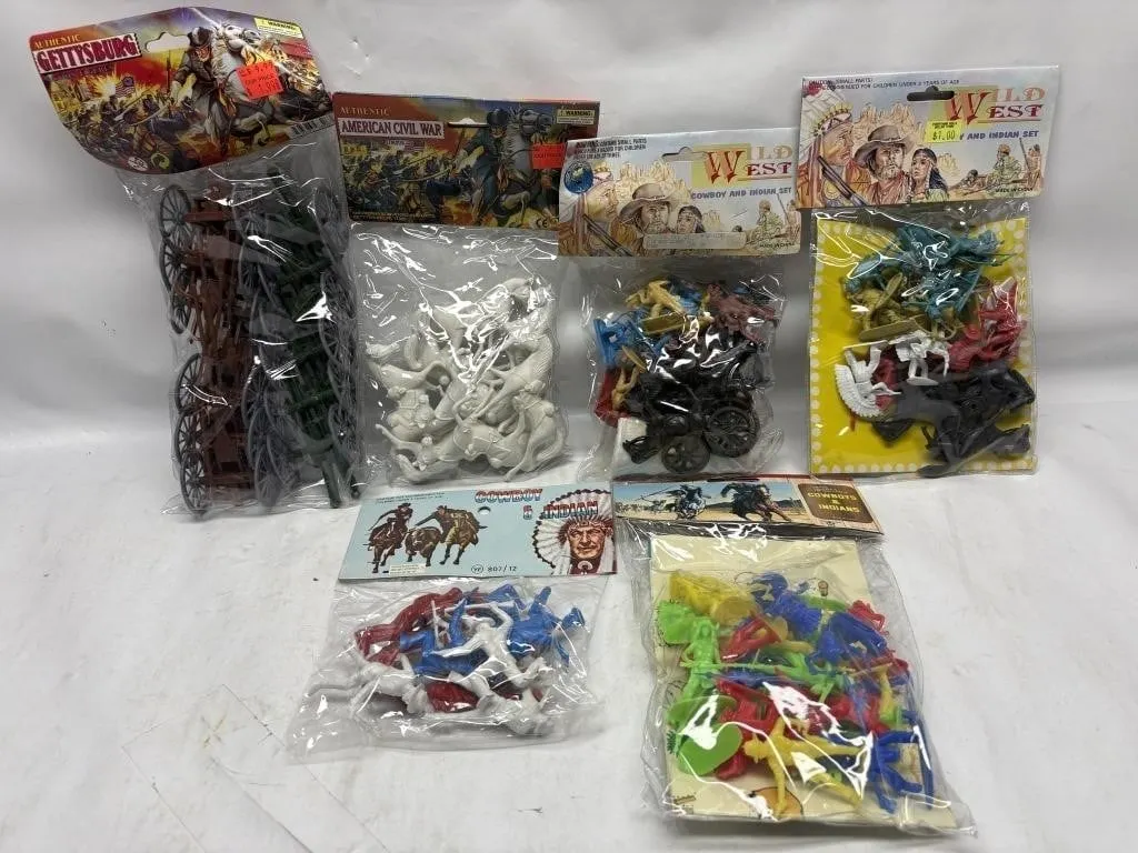 Wild West Cowboys & Indians Toy Figures Lot
