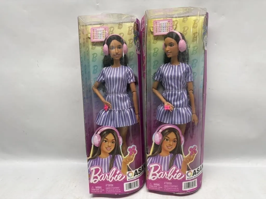 Barbie ASAN Fashion Dolls with Headphones, Lot of