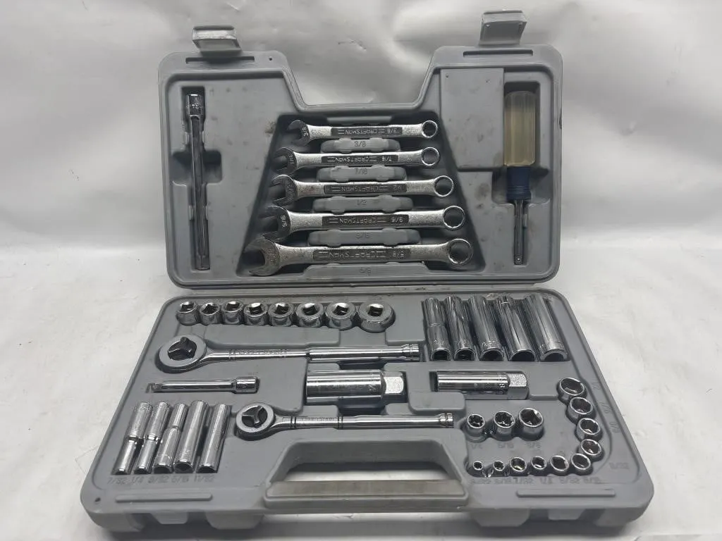 Craftsman Wrench & Socket Set in Case