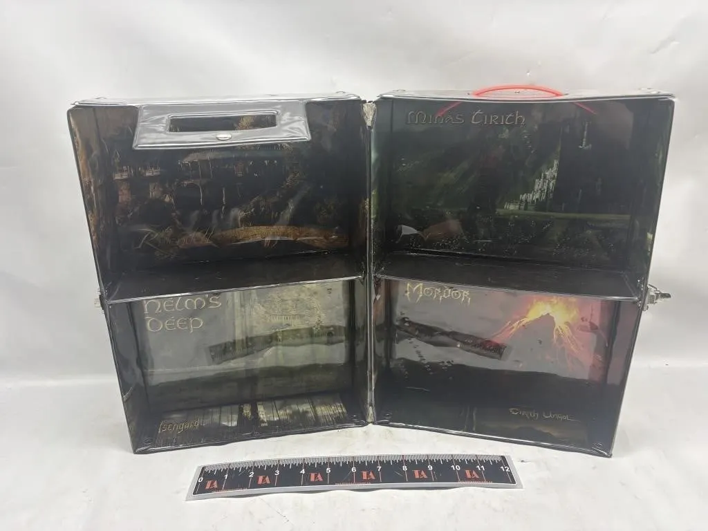 Toy Biz Lord of the Rings Action Figure Carry Case