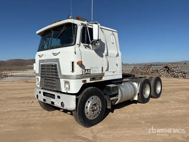 1979 International COF4070B 6x4 T/A Cabover w/ Sleeper