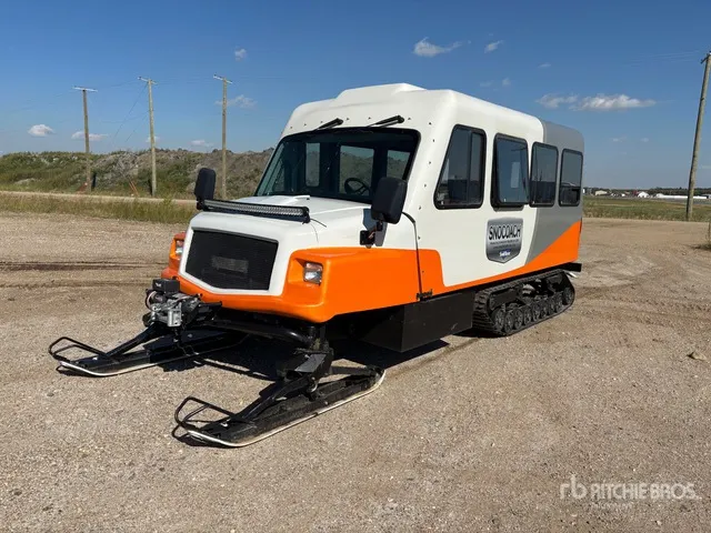 2014 Snobear Snocoach Tracked Utility Vehicle