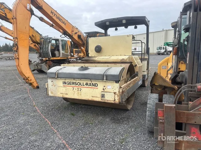 1999 Ingersoll Rand DD130 Double Drum Roller (Inoperable)