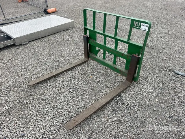 MDS 48 in Tractor Pallet Forks