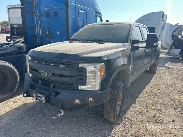 2017 Ford F-350 XL 4x4 Crew Cab Pickup (Inoperable)