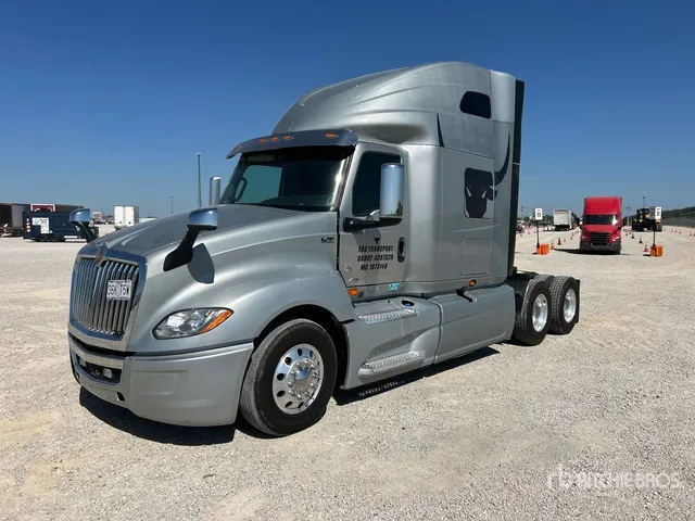 2022 International LT625 6x4 T/A Sleeper Truck Tractor