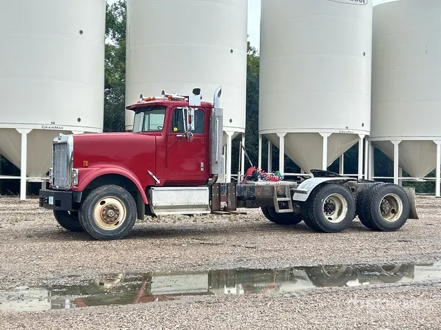 1986 International F9370 6x4 T/A Day Cab Truck Tractor
