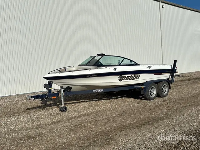 2000 Malibu Response LX 20 ft Ski Boat