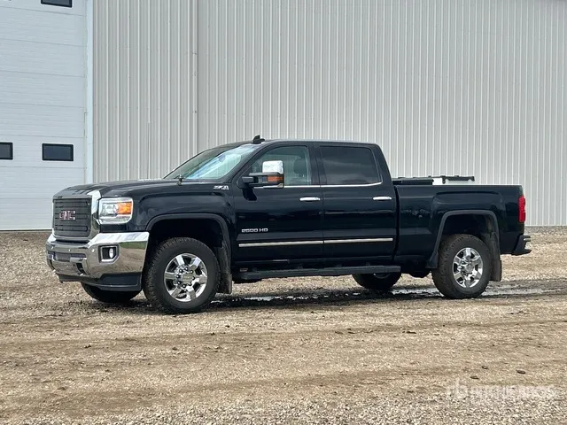 2016 GMC Sierra 2500HD SLT 4x4 Crew Cab Pickup