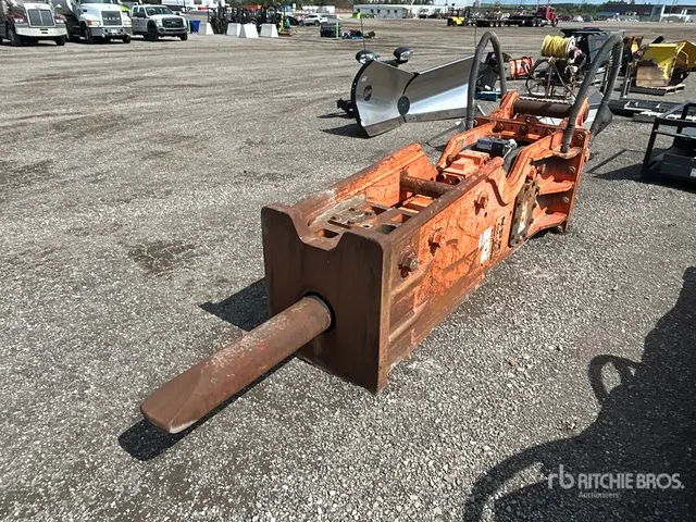 NPK GH-23 Q/C Hydraulic Breaker