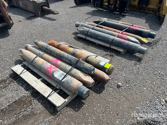 Quantity of Assorted Breaker Bits