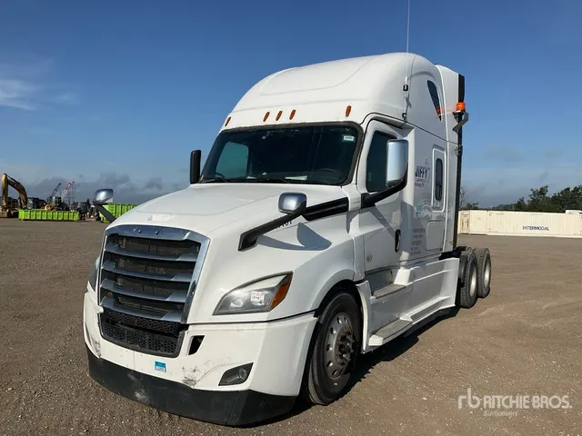 2020 Freightliner Cascadia 126 6x4 T/A Sleeper Truck Tractor