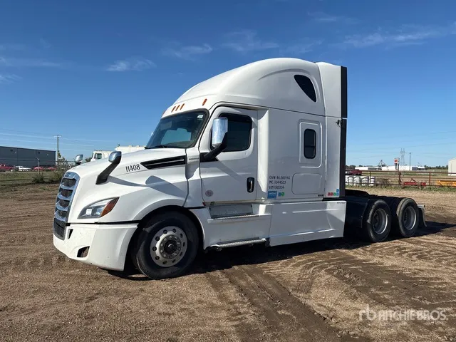 2020 Freightliner Cascadia 6x4 T/A Sleeper Truck Tractor