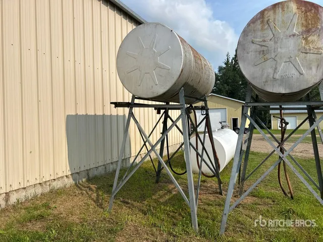 Westeel Rosco 600 gal Skid Mounted Steel Fuel Tank