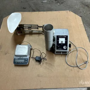 Labtronics Moisture Tester & Scales