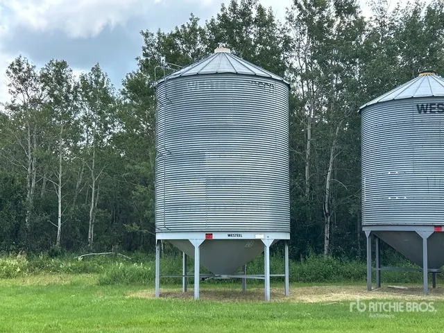 Westeel Rosco +/- 2000 bu 6 Ring Hopper Grain Bin