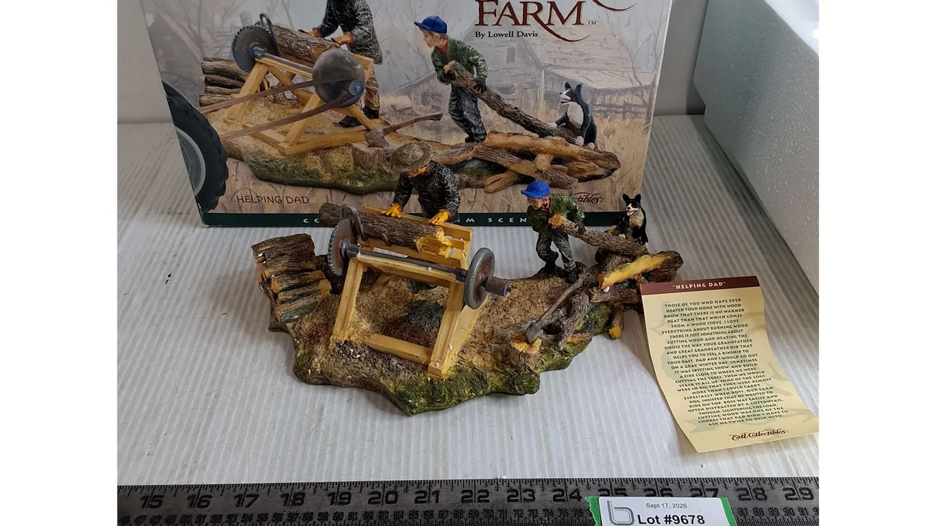 Ertl Collectibles Foxfire Farm Model Scene