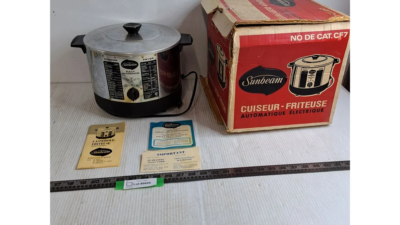 Sunbeam Automatic Electric Cooker - Powers On