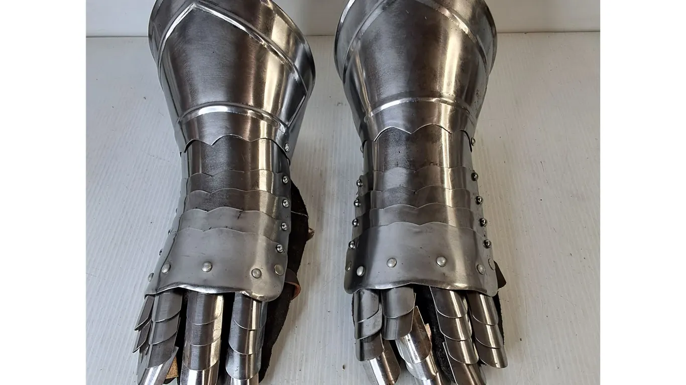 Steel Medieval Style Gauntlets- Approx. L