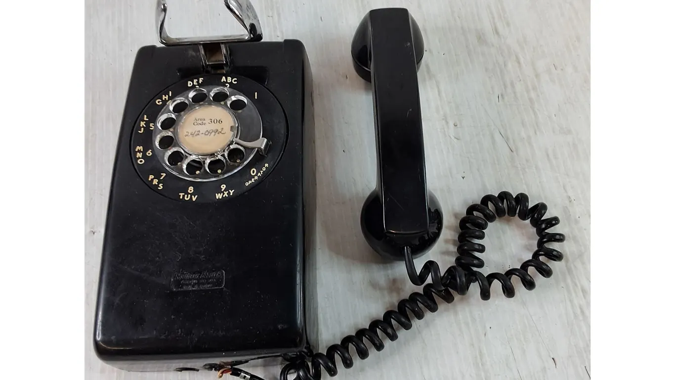 Northern Electric Wall Mounted Rotary Telephone Untested