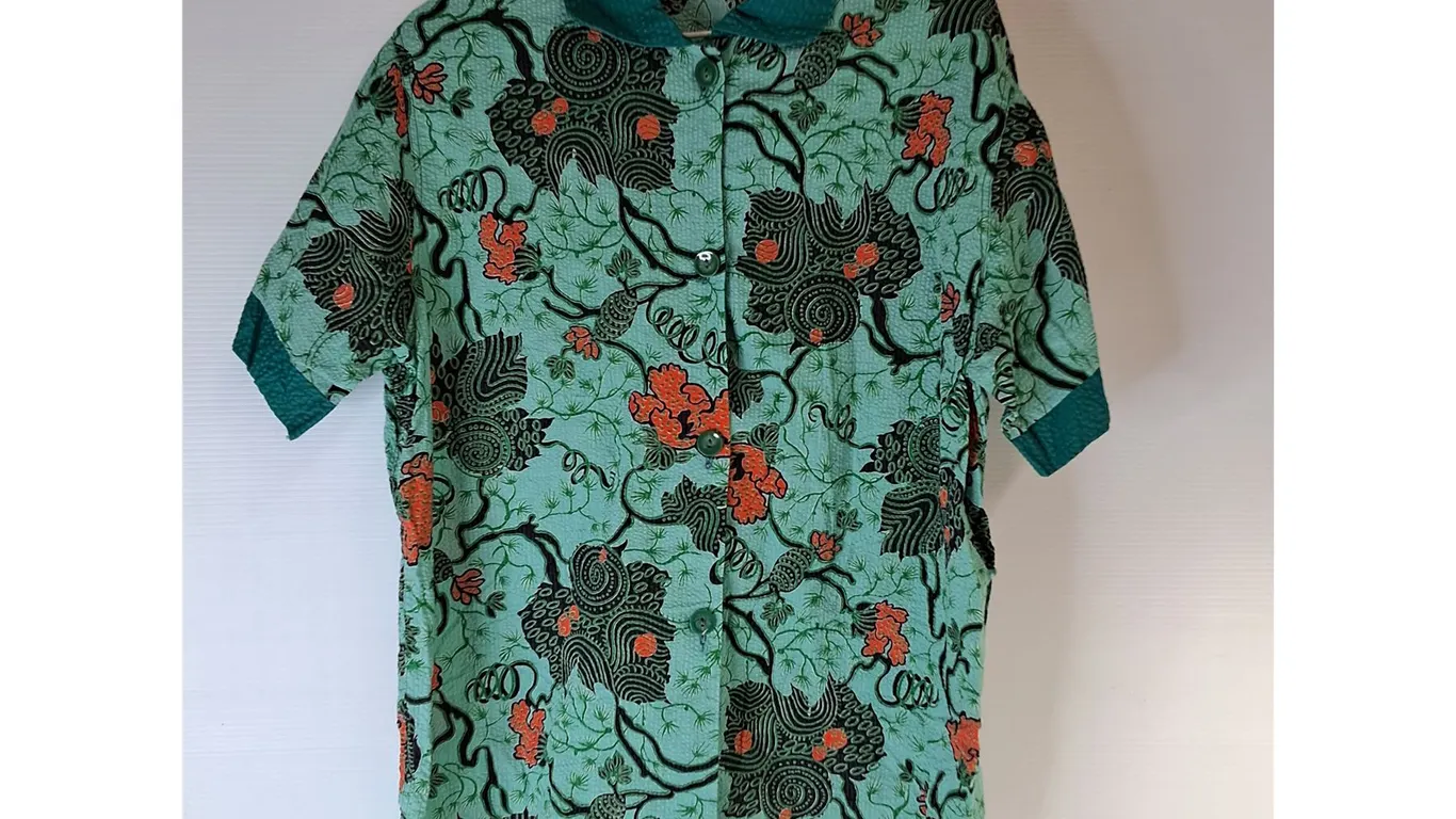 Men's Vintage Hawaiian Tshirt- Size 40