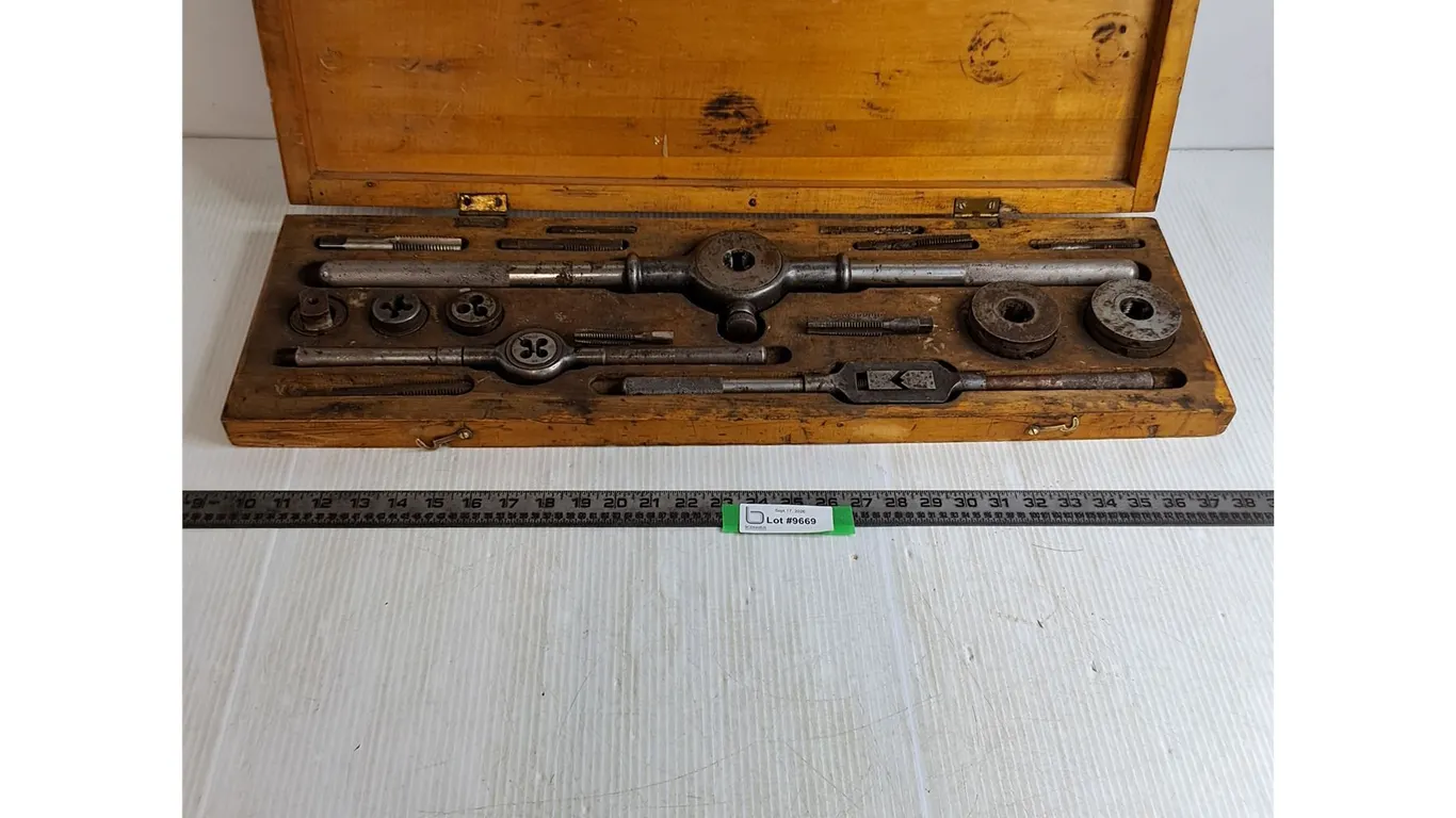 Vintage Butterfield Machinist Tap & Die Set