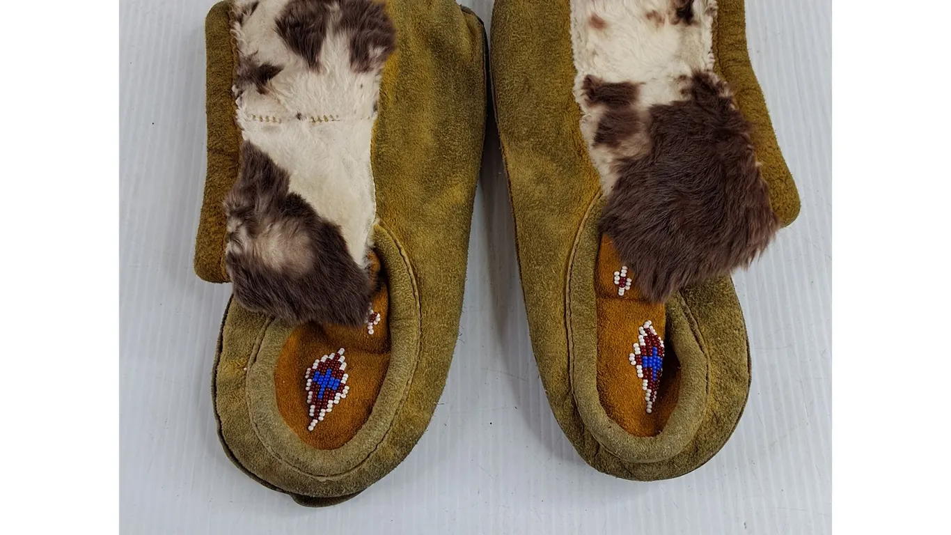 Mukluks - Size 9"