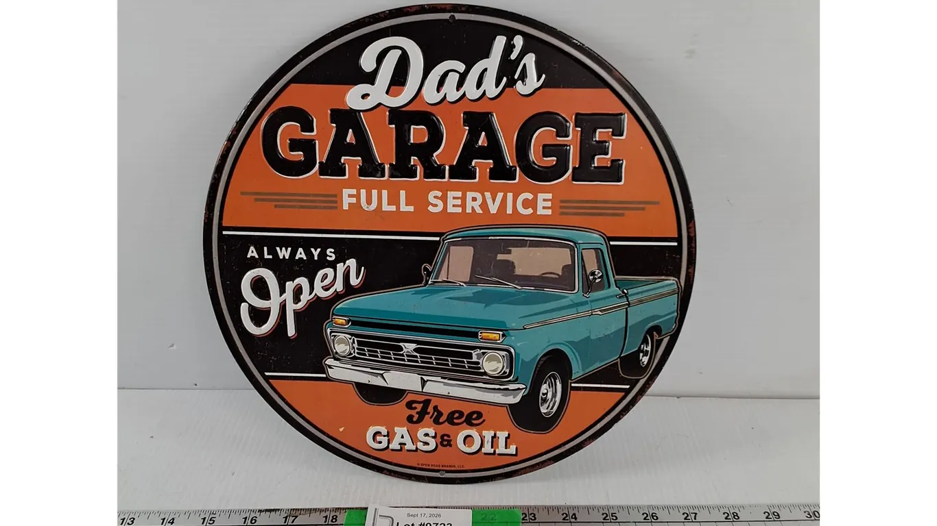 Dad's Garage Metal Wall Sign 12"