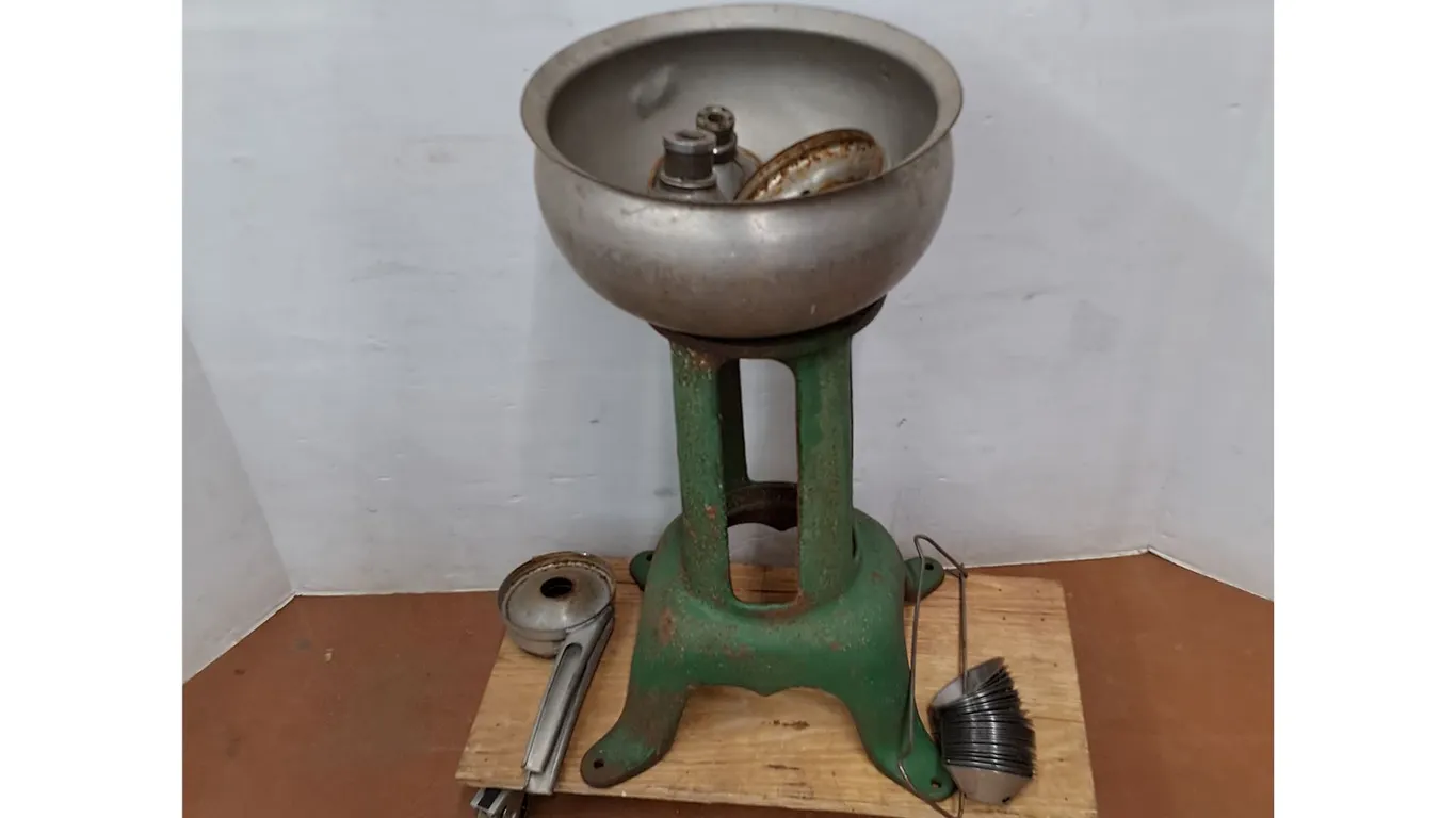 * Antique Cream Seperator - Dolly Not Included - Cannot Ship