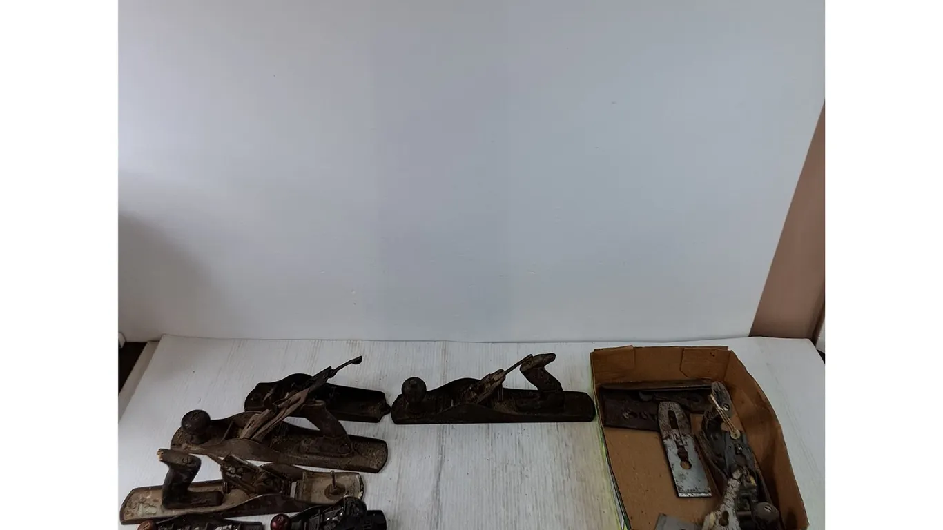 (7) Manual Wood Planers, (5) Blades, As-Is