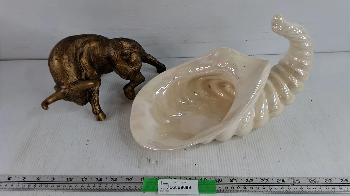 Ceramic Bull Decoration, Sea Shell Style Porcelain Dish