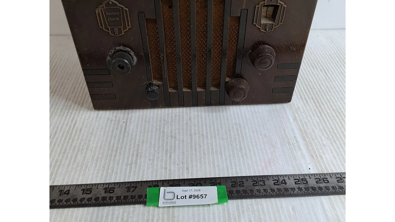 Antique Northern Electric Vacuum Tube Radio - Untested - As Is