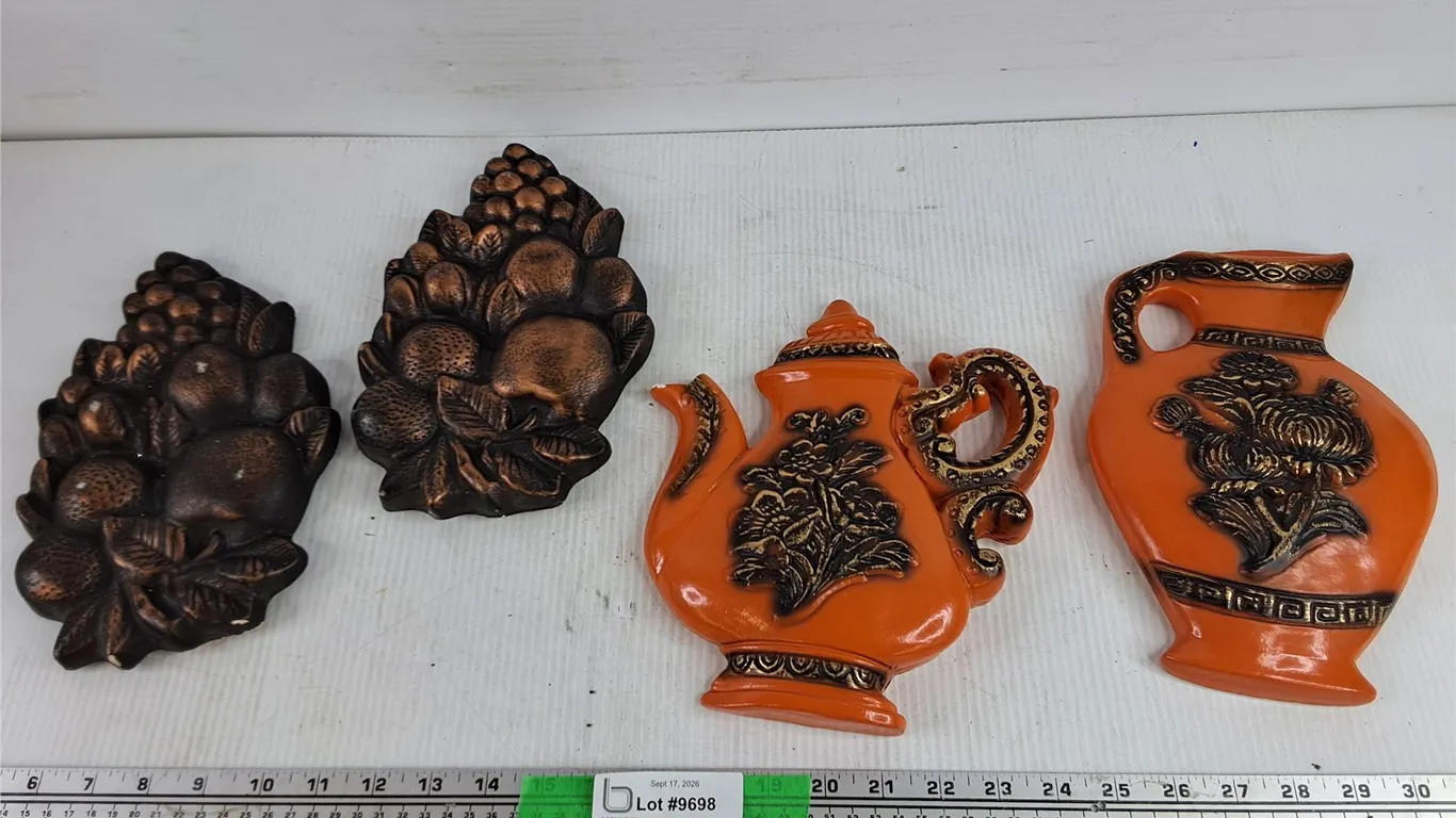 Vintage Chaulkware Wall Decor