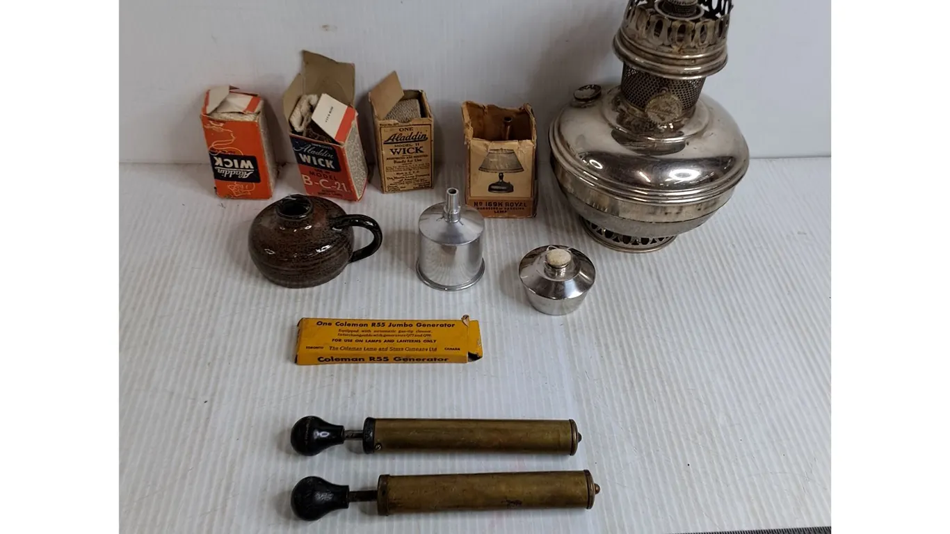 Vintage Aladdin Kerosene Oil Lamp & Misc Pieces