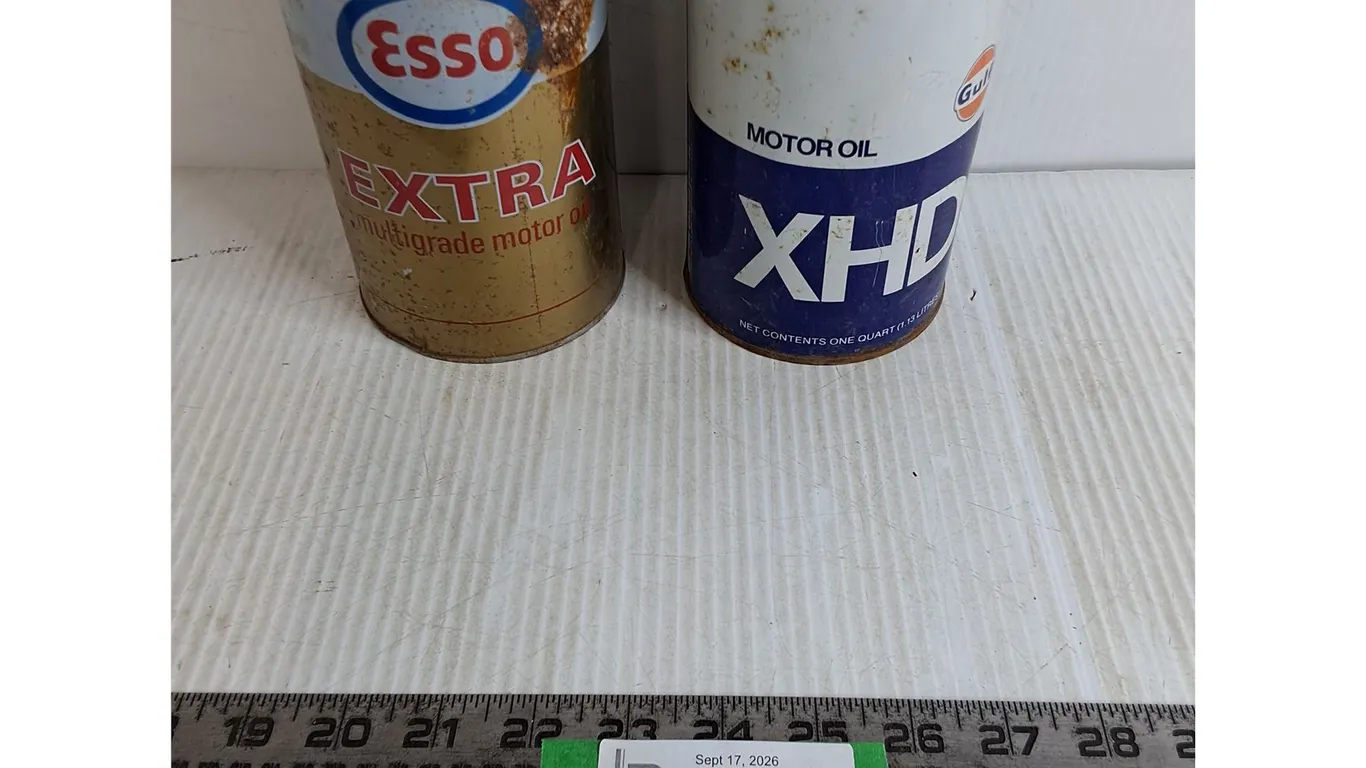 (2) Cans Of Motor Oil - Esso, Gulflube, Full-Cannot Ship