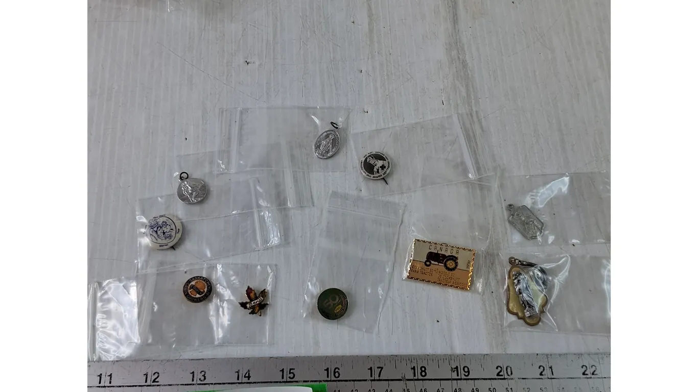 (6) Pins, Equity Growers, Banff, Pool 50 Years, (4) Christian Keychains, Jesus, Mary, Christopherus