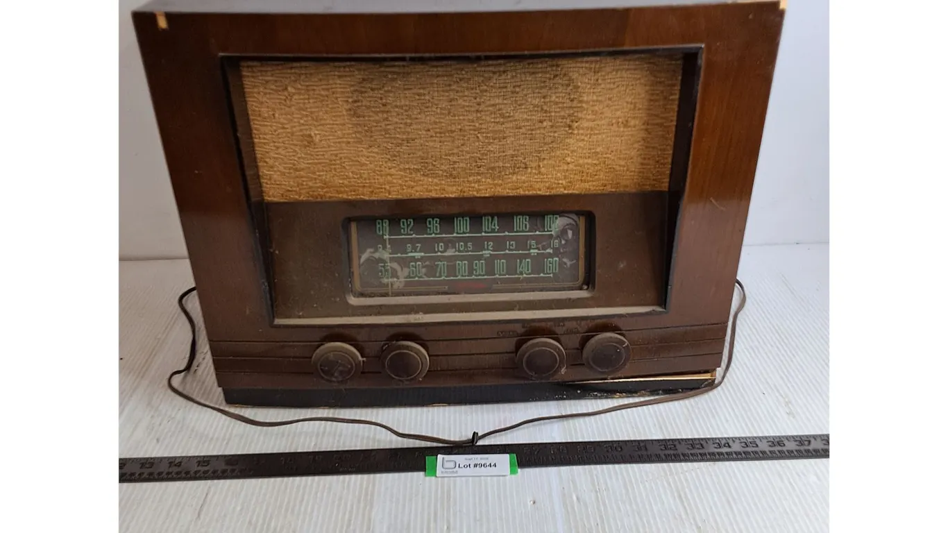 RCA Victor Radio -Untested - 20x11x15" - Cannot Ship