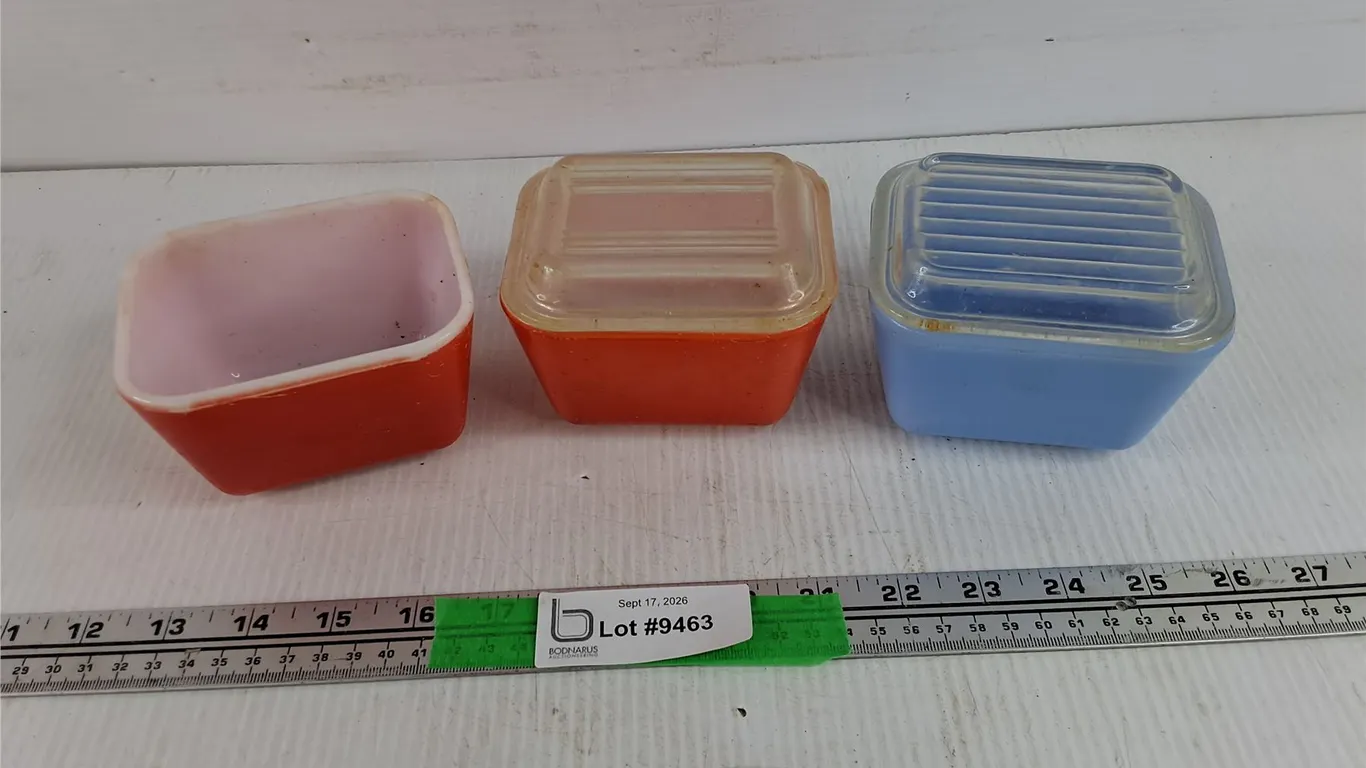 PYREX Milk Glass Dishes w/Lids