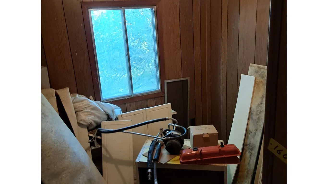 Room Contents - Window, Carpets, Fan, Pump, Misc.