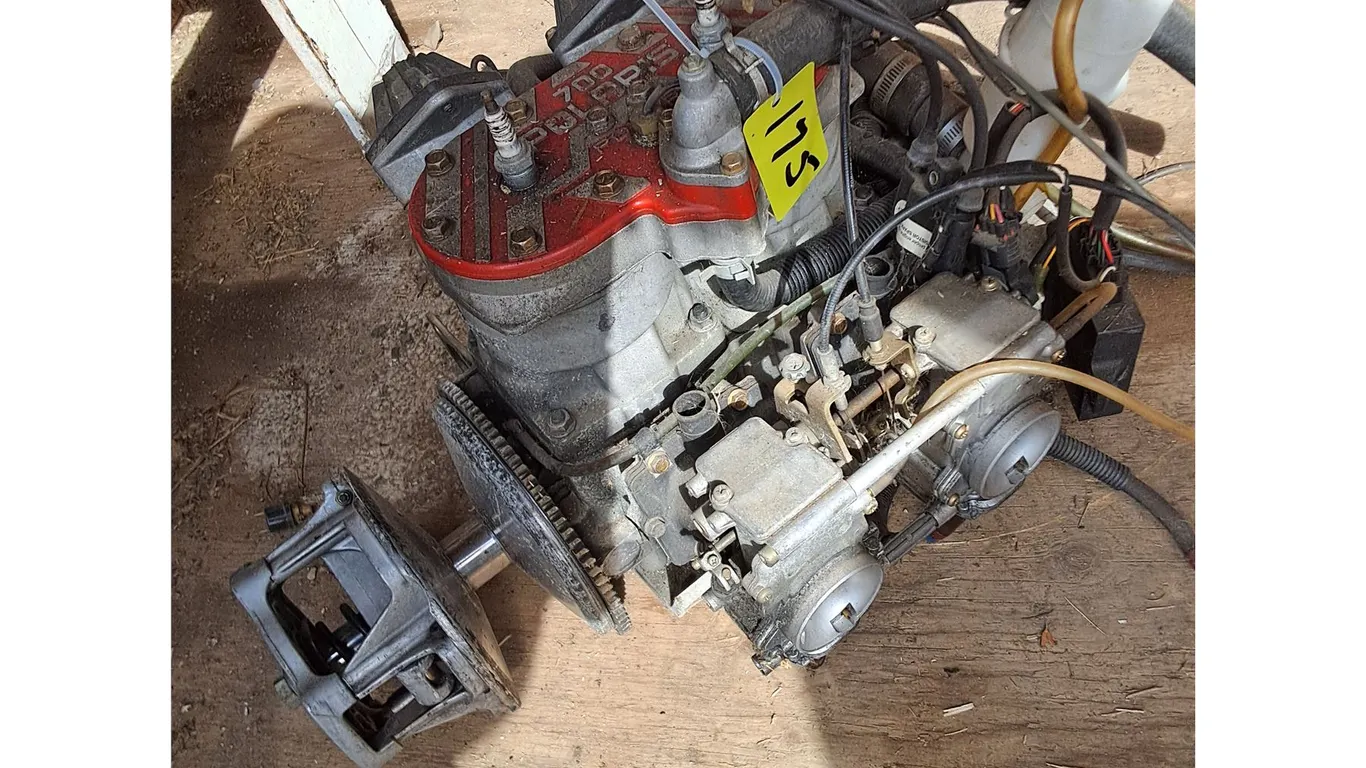 Polaris 700 Engine