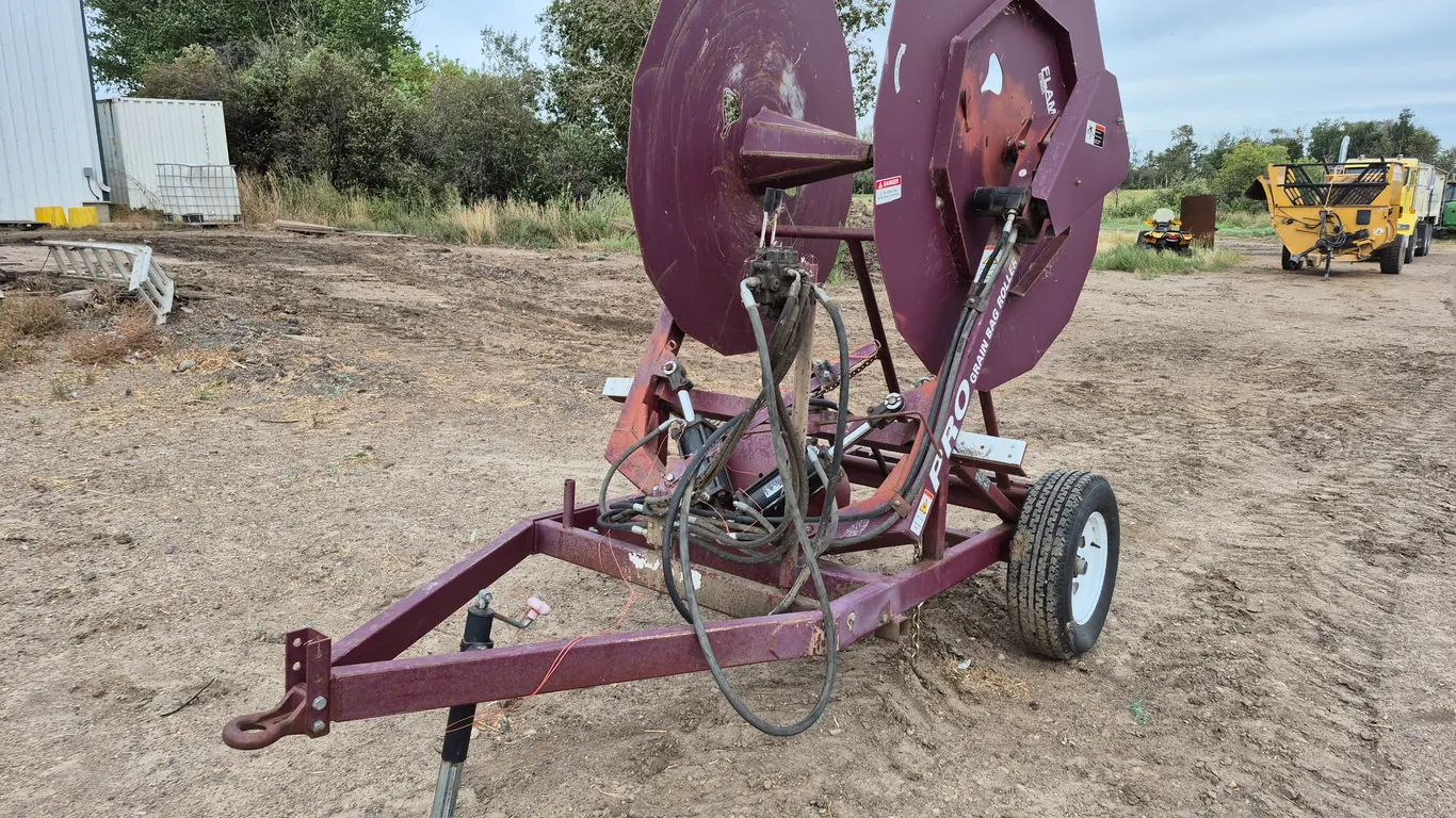 GRAIN BAG ROLLER