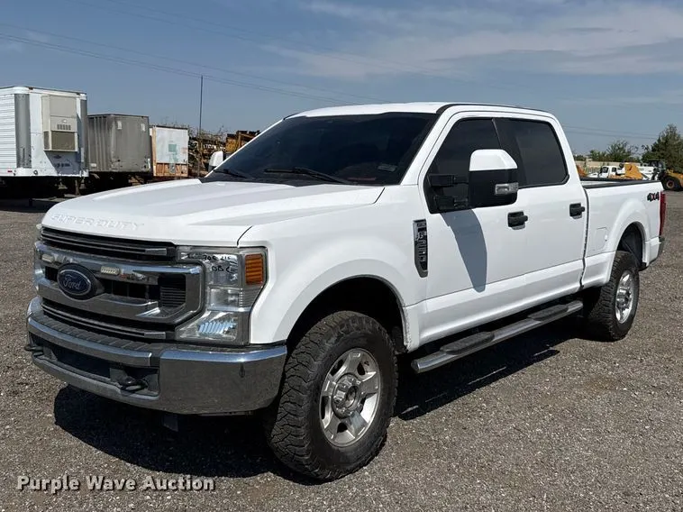 2021 Ford F250 Super Duty Crew Cab pickup truck