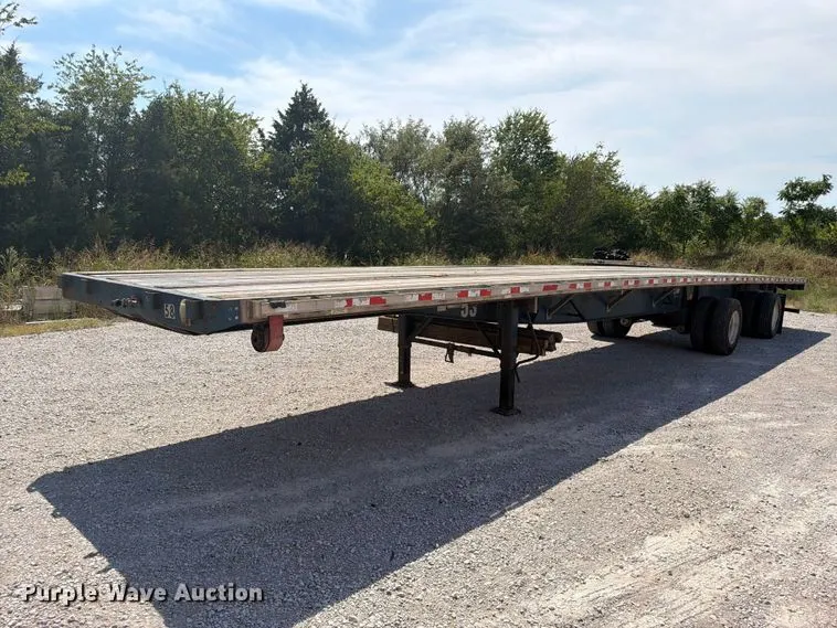 2013 Great Dane flatbed trailer