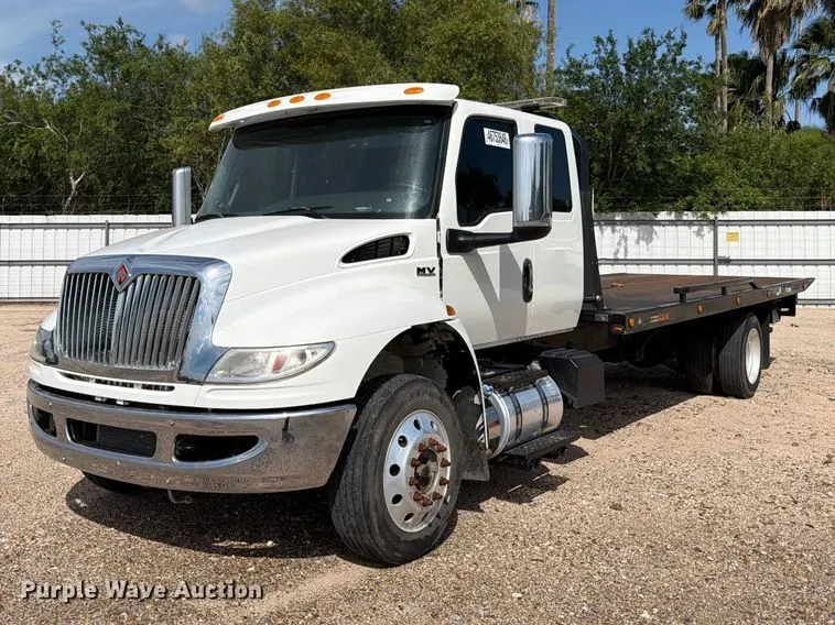 2023 International MV607 rollback truck