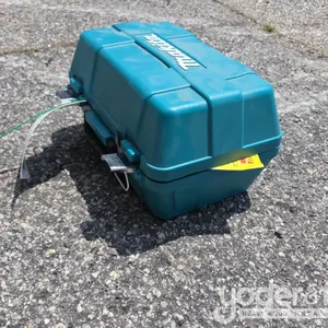 Unused Makita 3-1/4" Planer c/w Tool Case, Recondition (RP0800K) (1 yr Factory Warranty) 